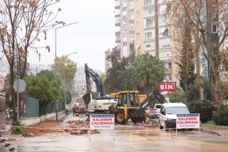 Kepez hafta sonu hem çalıştı hem de yardım etti