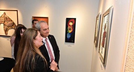 Kepez’de “İki kuşak, Bir Ses “ sergisi açıldı