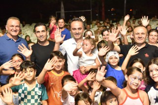 Yeşiltepe Mahallesi “Sahne Kepez” ile sanata ve eğlenceye doydu