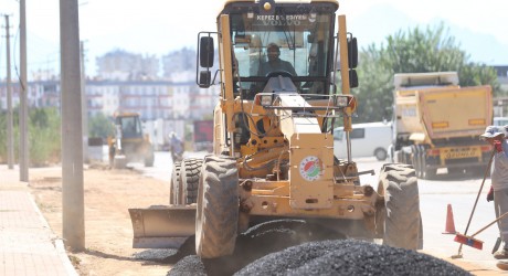 Kepez’den Göksu Mahallesi’ne sıcak asfalt