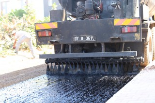 Göksu Mahallesi’nde yollar sathi asfaltla yenilendi