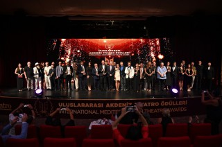 Kepez’in Uluslarası Akdeniz Tiyatro Ödülleri ilk kez sahiplerini buldu