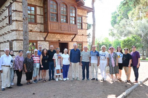 “Yaşlı Dostu Kepez” için gönüllülerle el ele