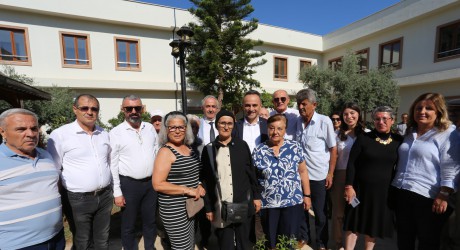 Kepez Şefkat ve Huzurevi’nde renkli etkinlik; çiçekler dikildi, gönüller ısındı