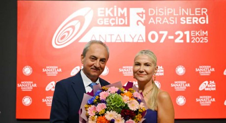 Cumhuriyet’in 102. Yılına  özel sergi Kepez’de