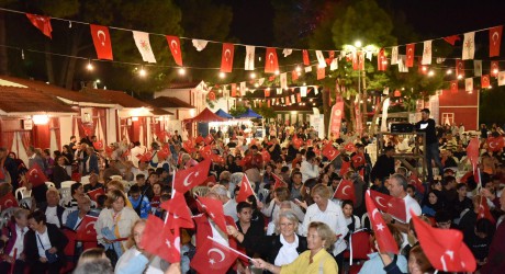 Yıldızların şovu Dokumapark’ta izlendi