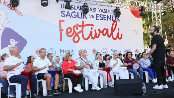 Uluslararası Yaşlılıkta Sağlık ve Esenlik Festivali dopdolu etkinliklerle devam etti 