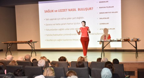 Uluslararası Yaşlılıkta Sağlık ve Esenlik Festivali’nde; “Sağlıklı Yaş Almak” konuşuldu