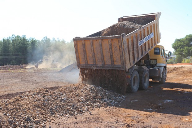 Kepez’den Edip Akbayram Gençlik Parkı’na ulaşımı kolaylaştıracak yeni yol atağı