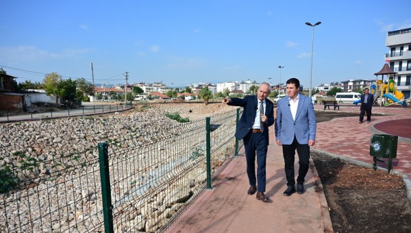 Kocagöz, Şelale Mahallesi’ne kazandırılan yeni park alanını inceledi 