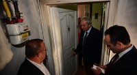Başkan Kocagöz, evi yanan vatandaşı ziyaret etti