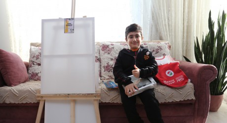 Genç ressamın hayalleri, Engelsiz Sanat Projesi ile renklendi