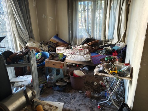 Kepez’de çöp ev temizliği; 1 kamyon çöp çıkarıldı