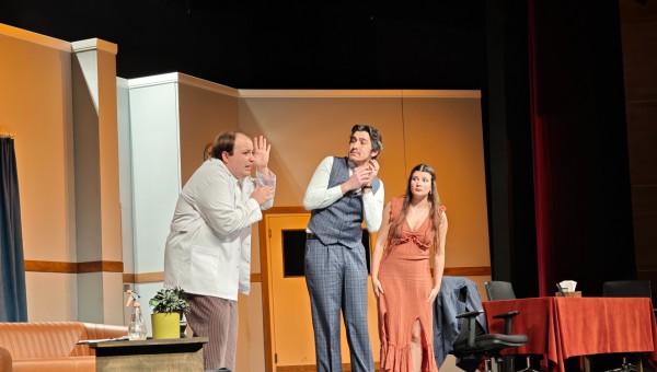 “Kaç Baba Kaç” yeni yılda Kepez sahnesinde 