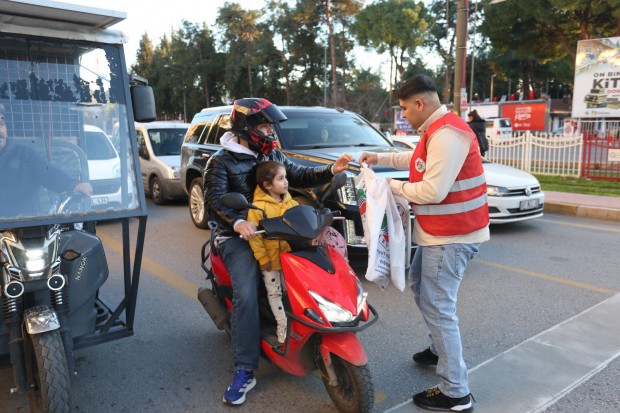 İftarlık kumanyalar Kepez’den