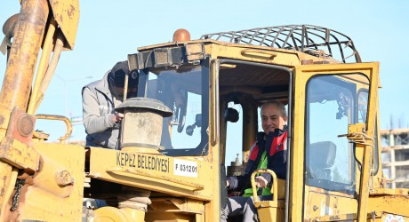Kocagöz, sahada belediye ekipleriyle çalıştı