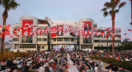 Kepez’den Kadir Gecesi’nde 5 bin kişilik birlik sofrası
