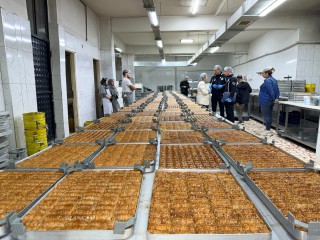 Kepez’de bayram öncesi tatlıcılara sıkı denetim