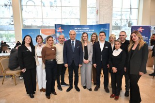 Kepez’de iş arayanlarla işverenler aynı çatıda buluştu