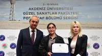 Kepez’de anlamlı sergi: AÜ. mezunu genç sanatçıların objektifinden hayat