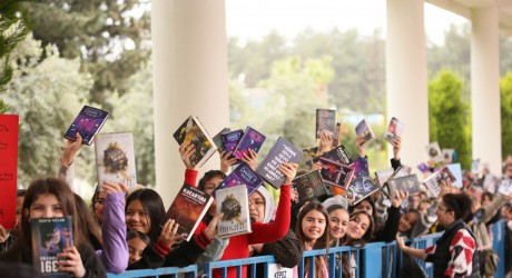 Kepez Kitap Fuarı, kitapseverlerle dolup taştı