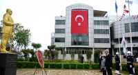 Kepez’de 23 Nisan coşkusu; Başkan Kocagöz koltuğunu 10 yaşındaki Ömer’e bıraktı