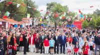 Kepez’de 23 Nisan coşkusu bayram kortejiyle taçlandı; Başkan Kocagöz çocuklarla yürüdü
