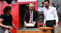 Kepez’de 23 Nisan coşkusu bayram kortejiyle taçlandı; Başkan Kocagöz çocuklarla yürüdü
