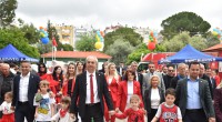 Kepez’de 23 Nisan coşkusu bayram kortejiyle taçlandı; Başkan Kocagöz çocuklarla yürüdü