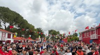 Kepez’de 23 Nisan coşkusu bayram kortejiyle taçlandı; Başkan Kocagöz çocuklarla yürüdü