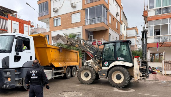 KEPEZ’DE ÇÖP EV OPERASYONU 