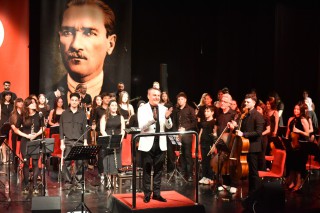 Kepez’de müziğin ustaları ve genç yetenekler aynı sahnede