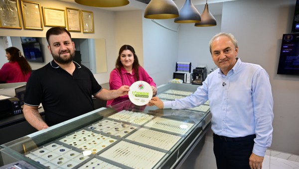 Kocagöz’ün ‘Temizlik Kirletmemektir’ kampanyası sokak sokak yayılıyor 