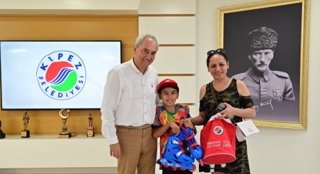 Başkan Kocagöz’den küçük Emirhan’a büyük mutluluk