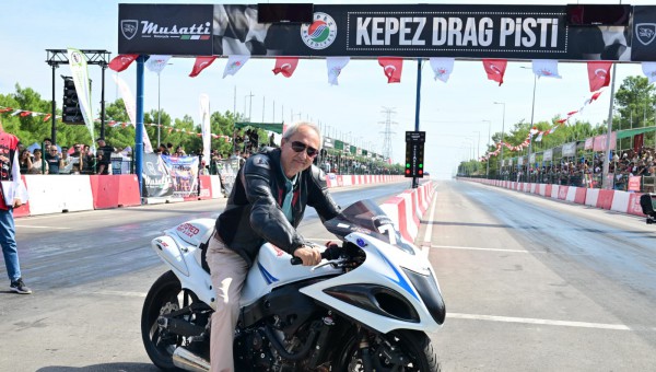 Başkan Kocagöz Moto Drag heyecanına ortak oldu 